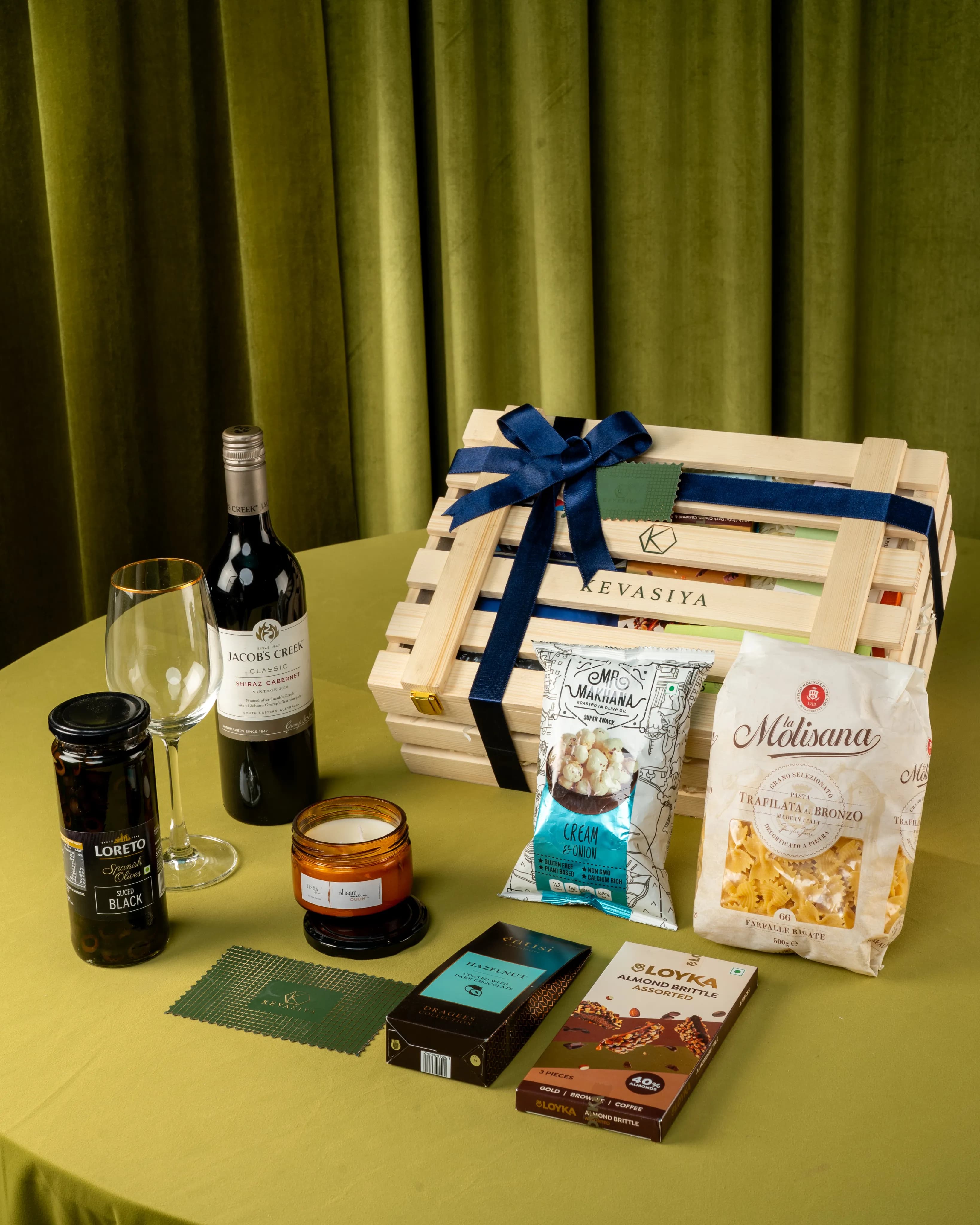 Rewards and recognition gift box with wine and gourmet items
