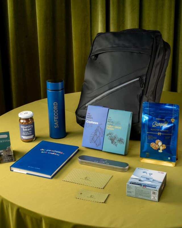 Gift box /images/form/form (3).webp